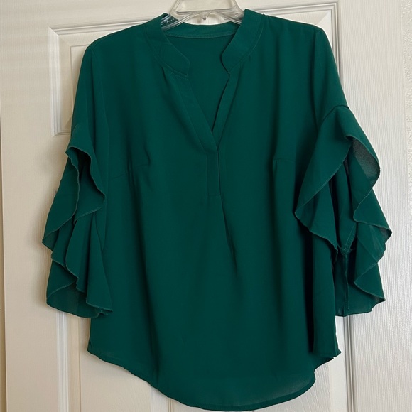 NWOT Green Flutter Sleeve Blouse with Mandarin Collar - Picture 2 of 4